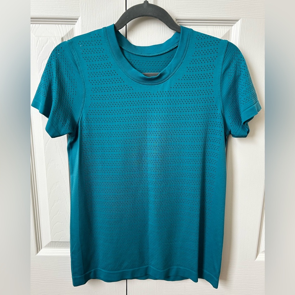 Lululemon Breeze shirt.
